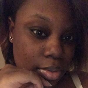 Meet your Posher, N yvette